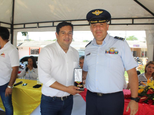 Con honores el Coronel Álvaro Pino entrega el Comando del CACOM-3  