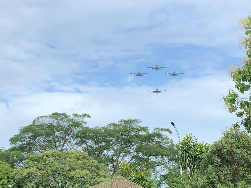 Aviones A-29 Supertucano de la Fuerza Aérea engalanaron el cielo de Tame, Arauca