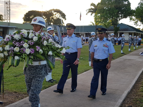 Comandante de la Fuerza Aérea Colombiana inaugura el "Camino de los Héroes" del CACOM 6
