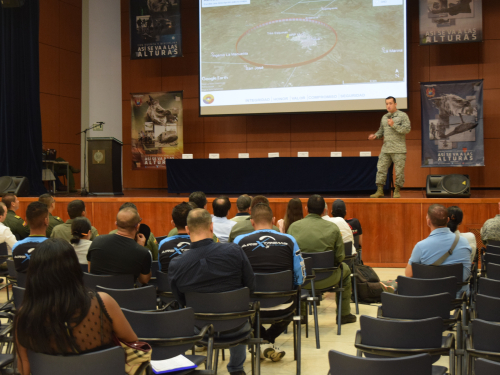 Con éxito se realizó el Primer Foro del Espacio Aéreo Vallecaucano en la Base Aérea Marco Fidel Suárez