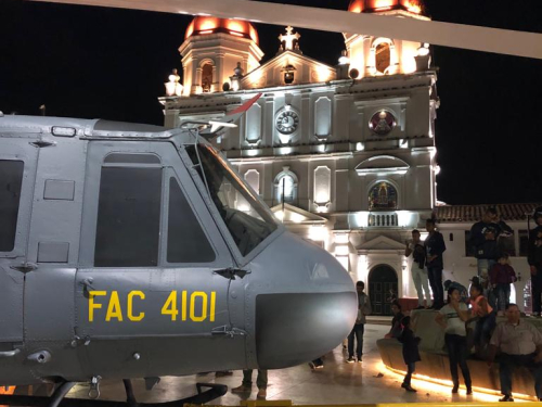 Por las principales vías de Rionegro desfilaron aeronaves insignia de la Fuerza Aérea Colombiana