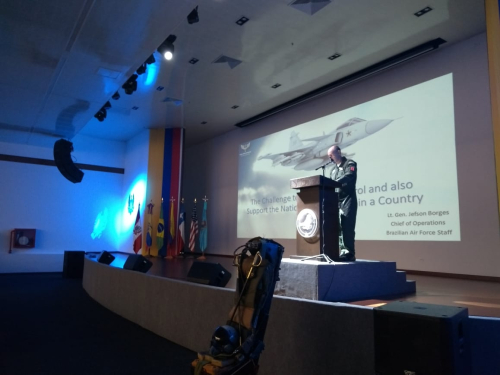 Décimo primer seminario de doctrina aérea y espacial se desarrolló en el Comando Aéreo de Combate No. 1