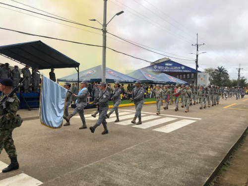 Con solemne ceremonia el Comando Aéreo de Combate No. 6 celebra 209 años de independencia.