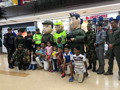 El Centro Comercial Guatapurí llevó a cabo el fin de semana patrio con la participación del CACOM 3