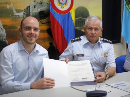 Bases aéreas de Colombia se iluminarán con energía solar gracias a proyecto APP del DNP