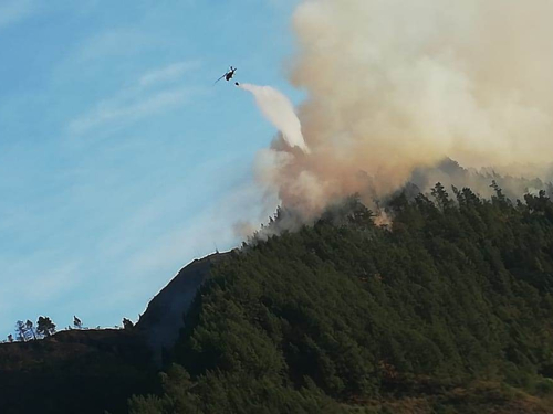 Continúan las labores de extinción de incendios en el suroccidente del país