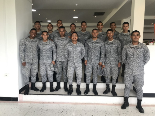 17 soldados del CACOM 3 culminan su servicio militar 