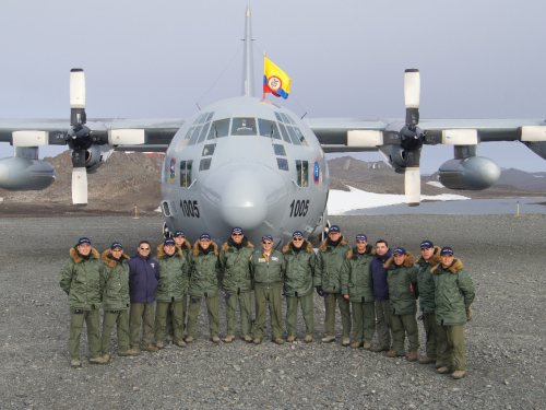 #TBT La primera aeronave de la Fuerza Aérea Colombiana que aterrizó en la Antártida