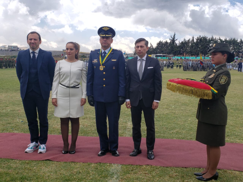 Participa en desfile militar con motivo de los 158 años de Mos