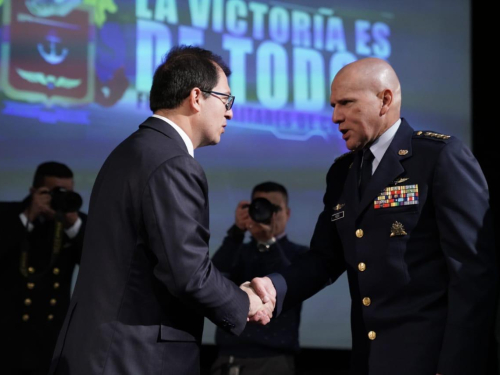 Comandante de la Fuerza Aérea Colombiana hace reconocimiento a quienes trabajan por la defensa y promoción de los Derechos Humanos 