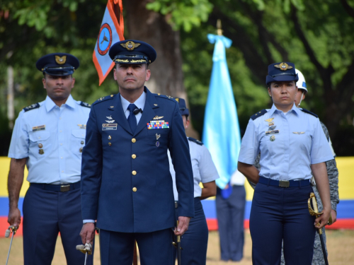 El CACOM4 de la Fuerza Aérea Colombiana tiene nuevo comandante