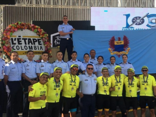 Por aire y tierra la Fuerza Aérea participó en L'ETape Colombia