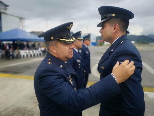 Suboficiales fortalecen su compromiso al servicio de la patria
