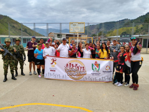 CACOM 4 LLEGÓ HASTA LA VEREDA LAS JUNTAS,  LLEVANDO ALEGRÍA A LOS NIÑOS DE ESTA PARTE DEL TOLIMA.