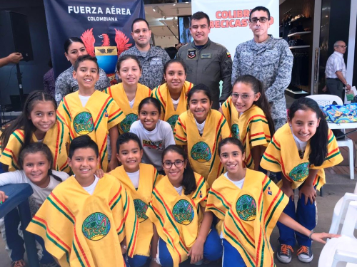 Fuerza Aérea celebró con los Ibaguereños el día del Colibrí Cabecicastaño