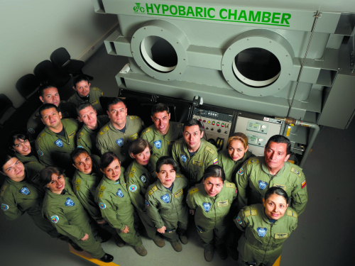 #TBT Llegada del Programa de Entrenamiento Fisiológico en Cámara de Altura a la Fuerza Aérea Colombiana