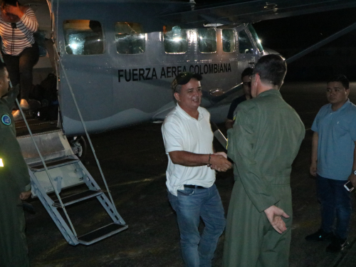Javier Barbosa fue transportado en aeronaves de la FAC después de haber sido puesto en libertad