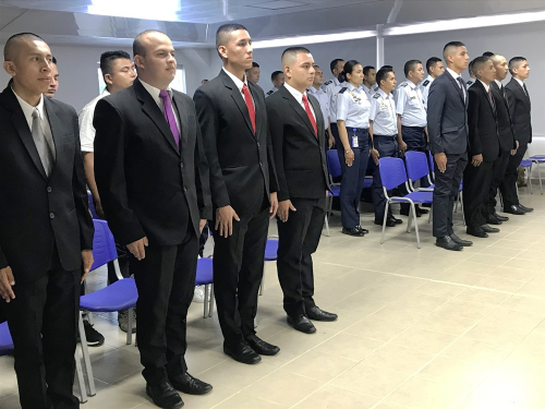 Conducta excelente para jóvenes que culminaron su servicio militar con la Fuerza Aérea Colombiana