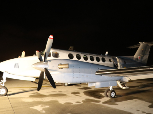 Deportista colombiano lesionado en Ecuador regresa a Colombia en avión de la Fuerza Aérea Colombiana