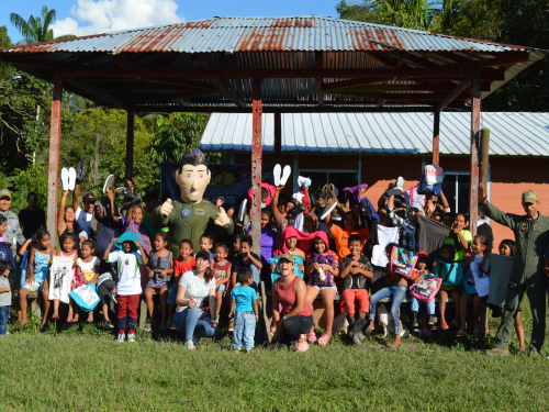 Donación de la Fuerza Aérea Colombiana, benefició a comunidad del barrio San Miguel en Leticia