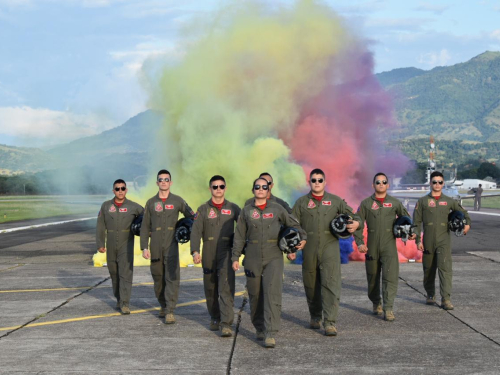 Fuerza Aérea Colombiana gradúa nuevos pilotos militares al servicio de la nación 