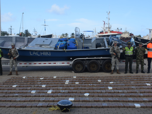 Fuerza Pública incauta más de media tonelada de clorhidrato de cocaína en San Andrés y Providencia