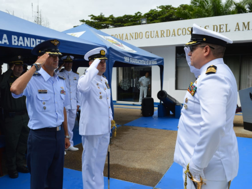 GAAMA participa en ceremonia militar de transmisión del Comando de Guardacostas en el Amazonas