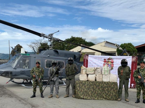 Varios kilogramos de marihuana fueron incautados por parte de las Fuerzas Militares y Fiscalía en zona rural de Planadas.