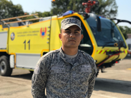 Suboficial Dimas, un bombero aeronáutico por vocación.