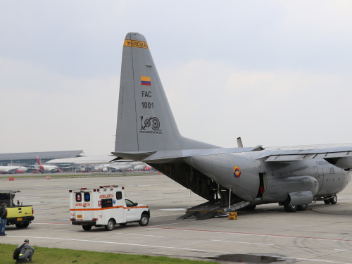 Unidad de cuidados intensivos, ambulancia e insumos médicos son transportados al Amazonas por su Fuerza Aérea
