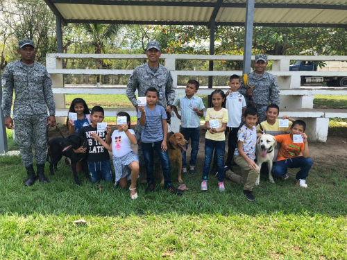Niños de La Dorada conocieron las capacidades del CACOM 1