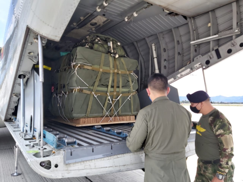 Apoyo a tropas del Ejército Nacional destacadas en Araracuara, Amazonas