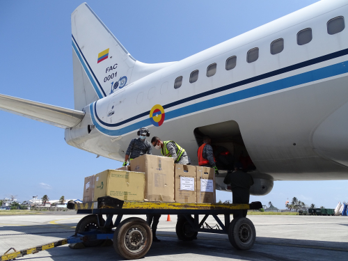 Dotación hospitalaria llegó a San Andrés, en aeronaves de su Fuerza Aérea Colombiana
