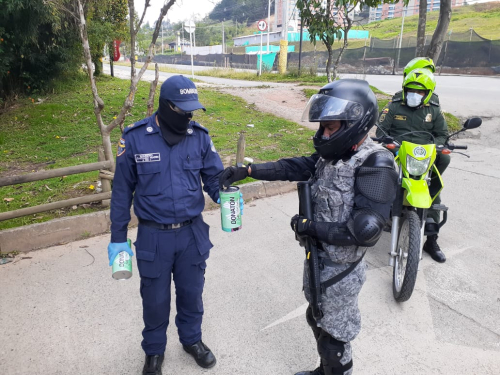 Integrantes del CACOM-5 apoyan la "Donatón Juntos y Solidarios" en Antioquia