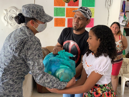 Su Fuerza Aérea apoya a familias en Yopal