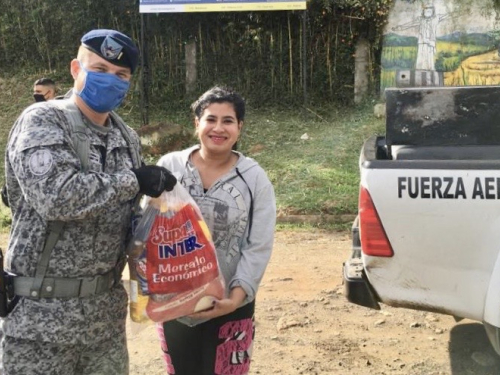 Continuan las jornadas de apoyo a las familias de los soldados de su Fuerza Aérea Colombiana