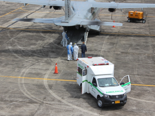 Su Fuerza Aérea transforma Casa -295 en avión hospital para salvar vidas en el Amazonas