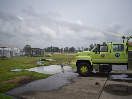 CAMAN realiza simulacro de derrame e incendio en complejo de combustible 