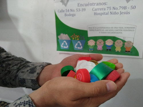 El Comando Aéreo de Combate No.3 apoya desde el reciclaje a niños con cáncer
