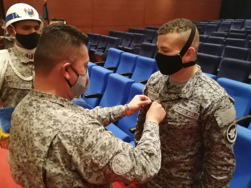 Curso de Empaque de Paracaídas de alto rendimiento en CAMAN 