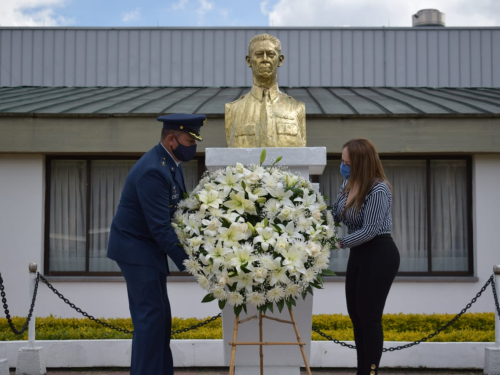 Ofrenda Floral con motivo del nonagésimo sexto aniversario de CAMAN