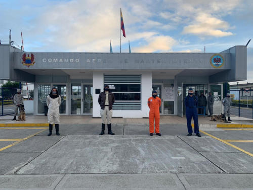 Semana Patria en el Comando Aéreo de Mantenimiento