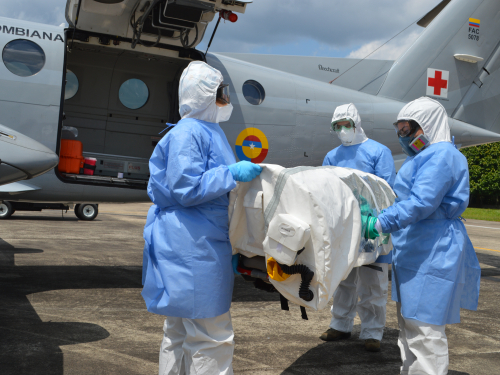 Continúan los traslados aeromedicos en aviones de su Fuerza Aérea Colombiana en el Amazonas