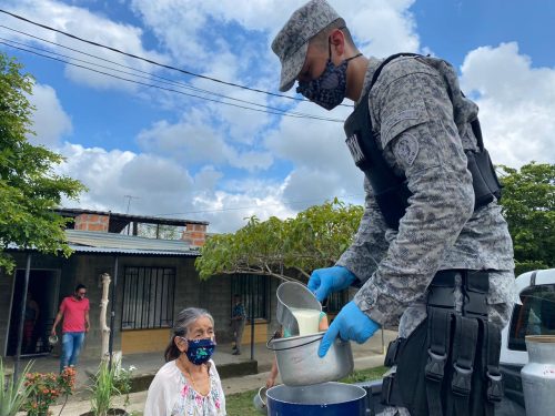 Ayudas humanitarias, constante labor del CACOM-1 con los habitantes del Magdalena Centro