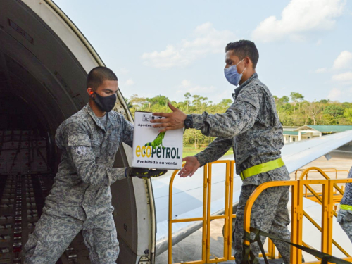 36 toneladas de alimentos fueron transportados en vuelo humanitario de su Fuerza Aérea hasta Leticia