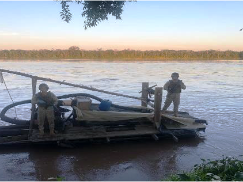 Operación contra la minería ilegal en el río Caquetá
