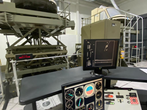 Simulador de vuelo, una verdadera máquina de entrenamiento para pilotos de ala rotatoria