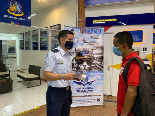 En Cali se conmemoró junto a la comunidad los 101 años de su Fuerza Aérea Colombiana