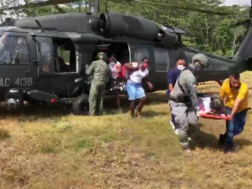 Dos mujeres en grave estado de salud fueron rescatadas por su Fuerza Aérea Colombiana   