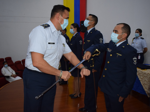 Suboficiales fueron ascendidos en el CACOM 4